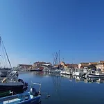 Bord De Le Capitaine 公寓